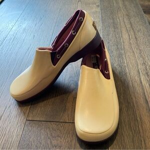 Sperry Top Sider Tan and Purple Slip-On Rain Shoes, 10M